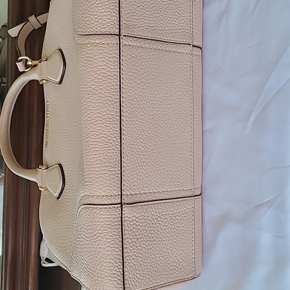 Michael Kors Beige Crossbody Bag - Picture 7 of 11